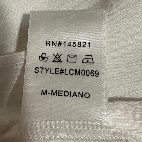 Listicle Women’s M white Ribbed Twist Front Sleeveless Top Medium - Picture 6 of 8